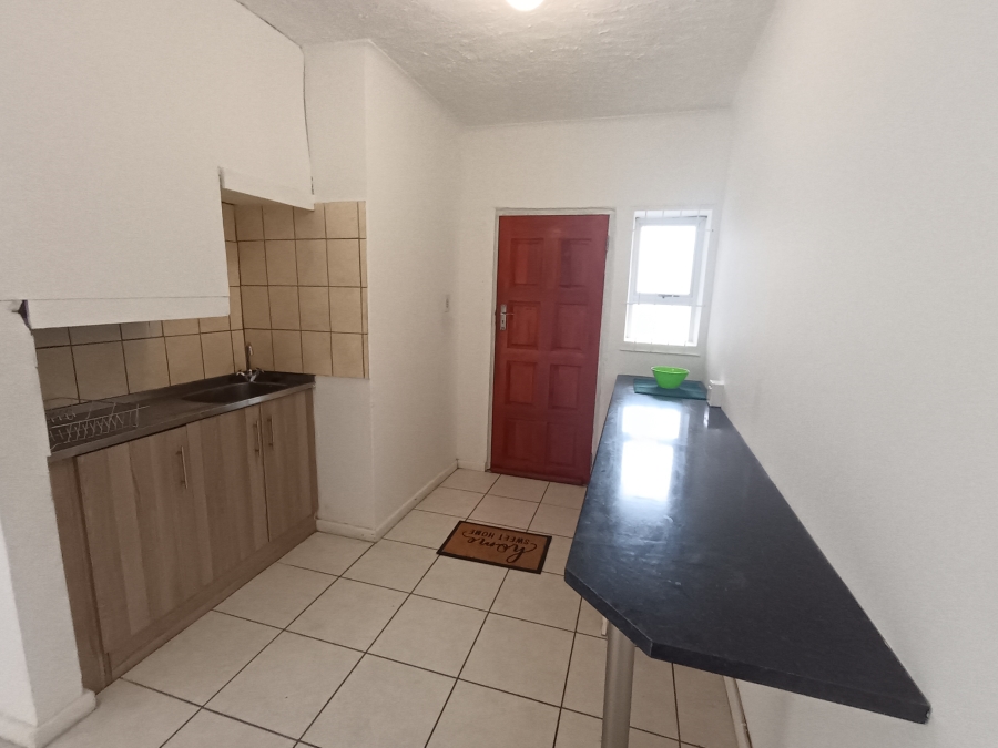 1 Bedroom Property for Sale in Quigney Eastern Cape